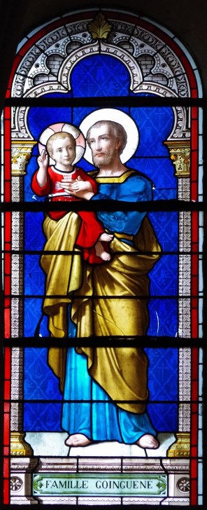 아기 예수를 안은 성 요셉_photo by Emeltet_in the church of Saint-Sauveur in Plancoet_France.jpg